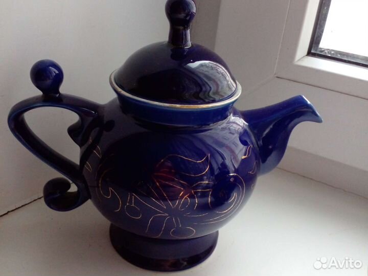 Заварочный чайник и чайница