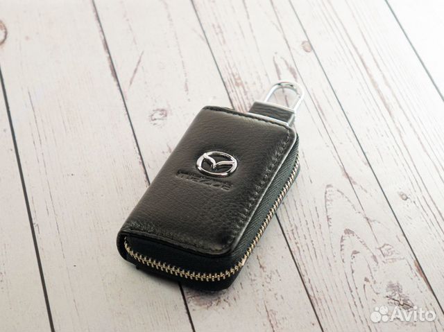 Кожаная ключница Mazda