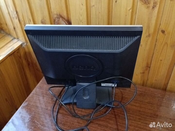 Монитор Benq fp71g+