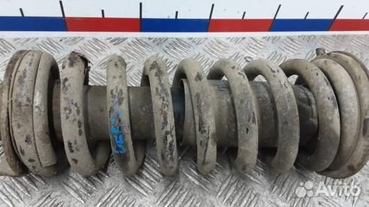 Стойка передняя левая nissan navara D40 (DEA13SJ01