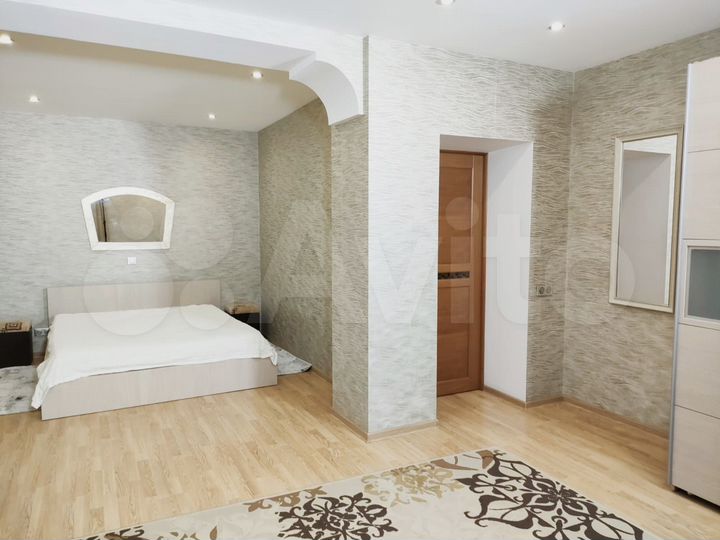 Аукцион: 4-к. квартира, 140 м², 4/10 эт.