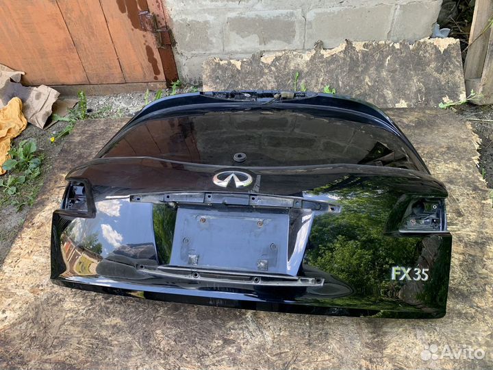 Infiniti fx35 fx45 крышка багажника черная