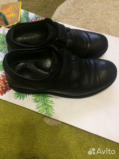 Школьные туфли