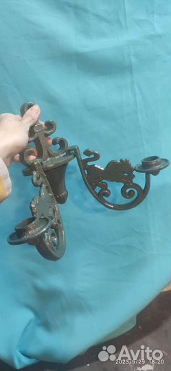 Старинный подсвечник настенный