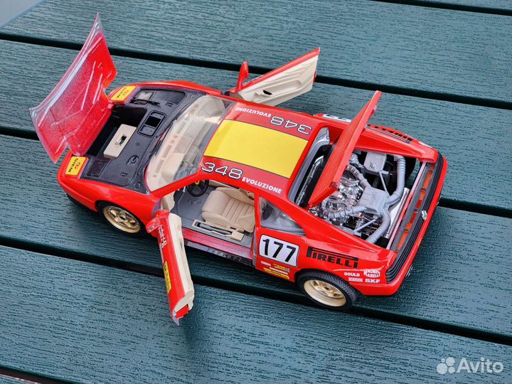 Ferrari 348 tb 1/18 Burago