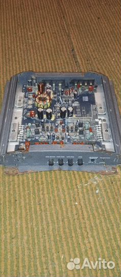 Автомобильный усилитель