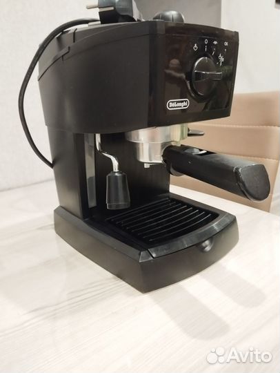 Кофеварка DeLonghi EC145