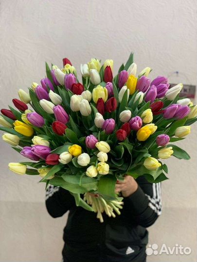 Тюльпаны в розницу на 8 марта