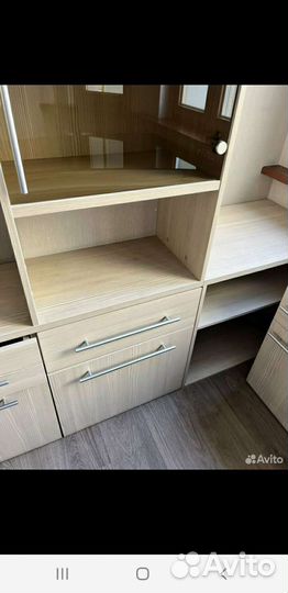 Рабочая зона - стол письменный компьютерный, шкаф