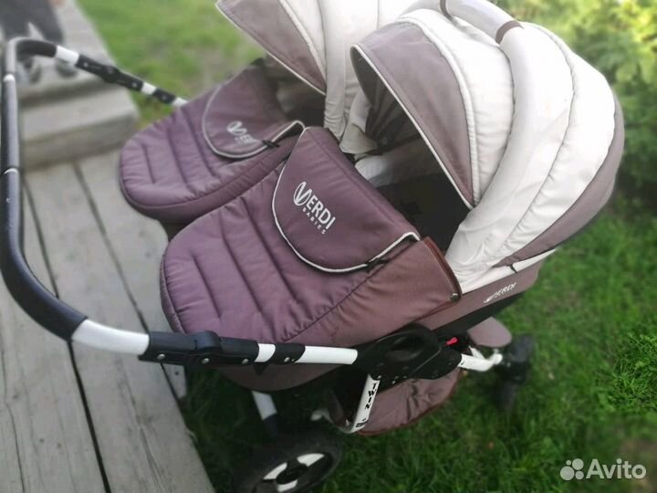 Коляска для двойни