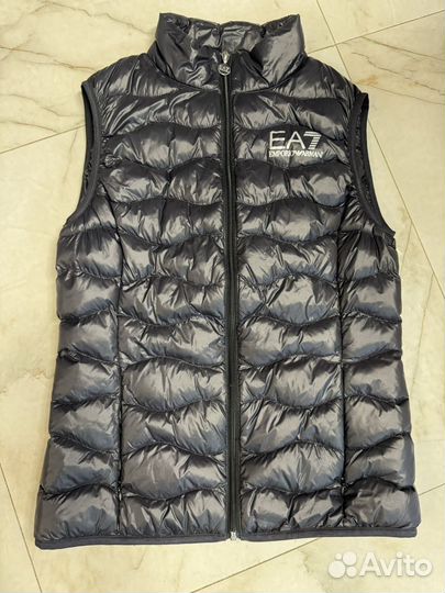 Жилет EA7