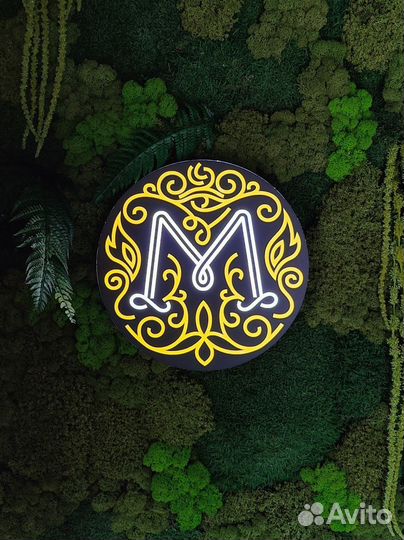 Официант и хостес