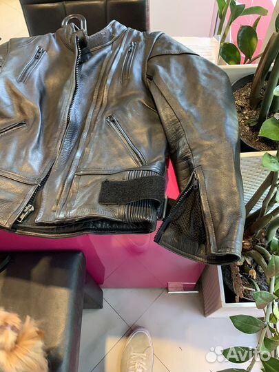 Кожаная куртка для мотоцикла