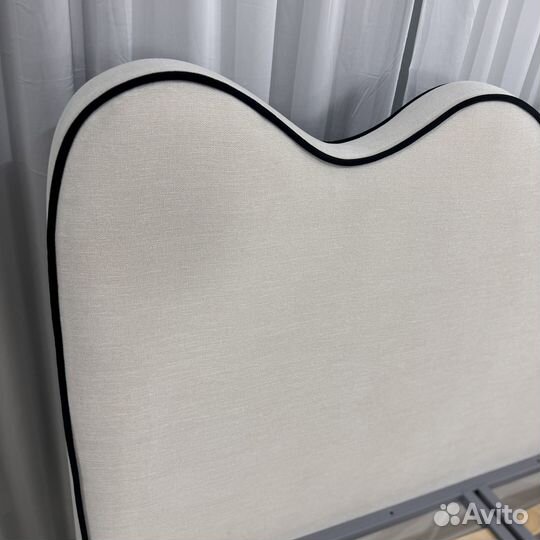 Кровать Вэйв с мягким изголовьем