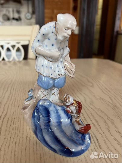 Для реставрации статуэтка Старик и рыбка