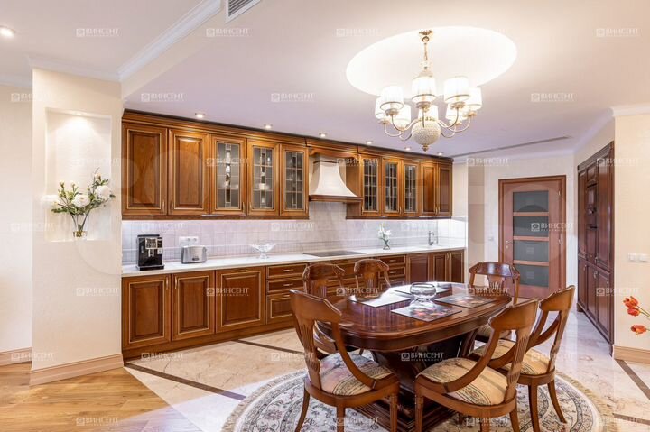 3-к. квартира, 175 м², 8/21 эт.