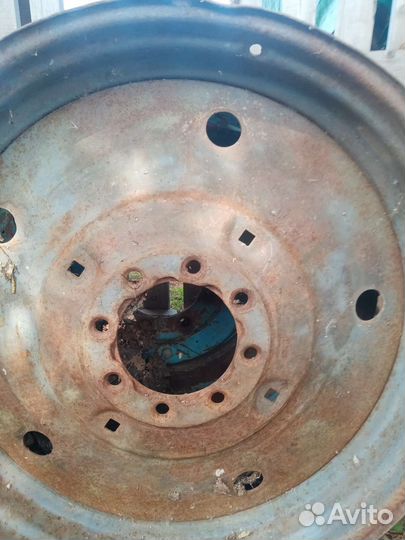 Диски задние тракторный под резину 13,6*38