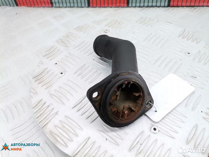Корпус термостата Volkswagen Touran 2004