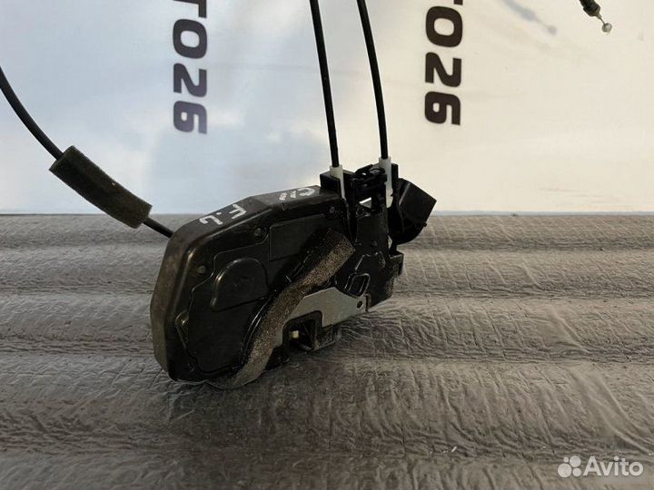 Замок передний левый Nissan Tiida C11 HR15