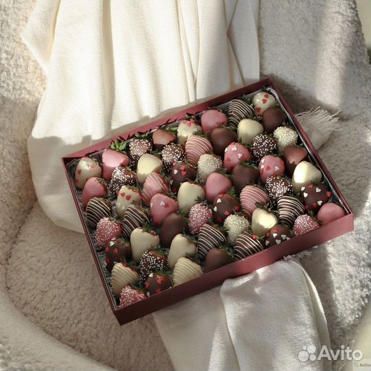 Клубника в шоколаде, подарок на праздник