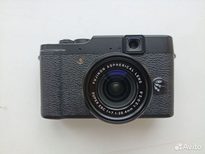 Fujifilm x10 отличное состояние