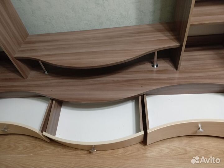 Стенка в гостиную б/у