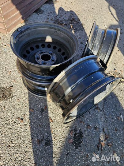 Штампованные диски r15