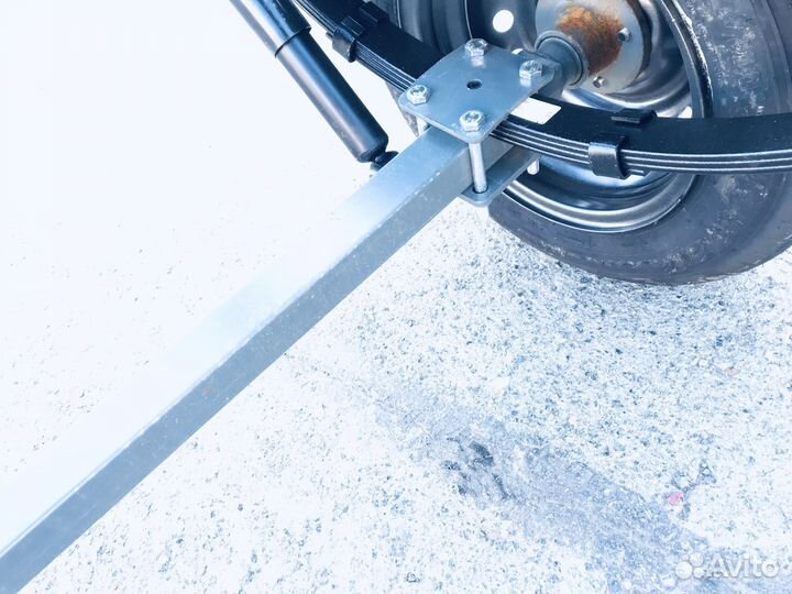 Прицеп под лодку 5,5 метров