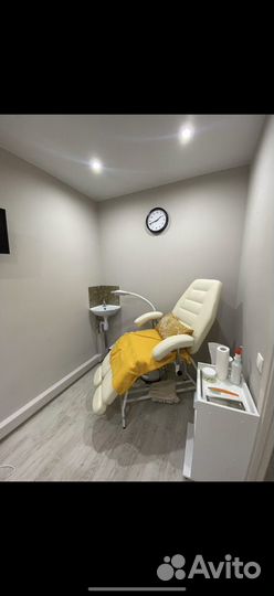 Аренда места маникюр/педикюр,бровист