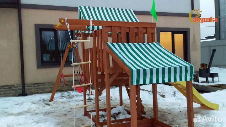 Детский комплекс с горкой и качелями