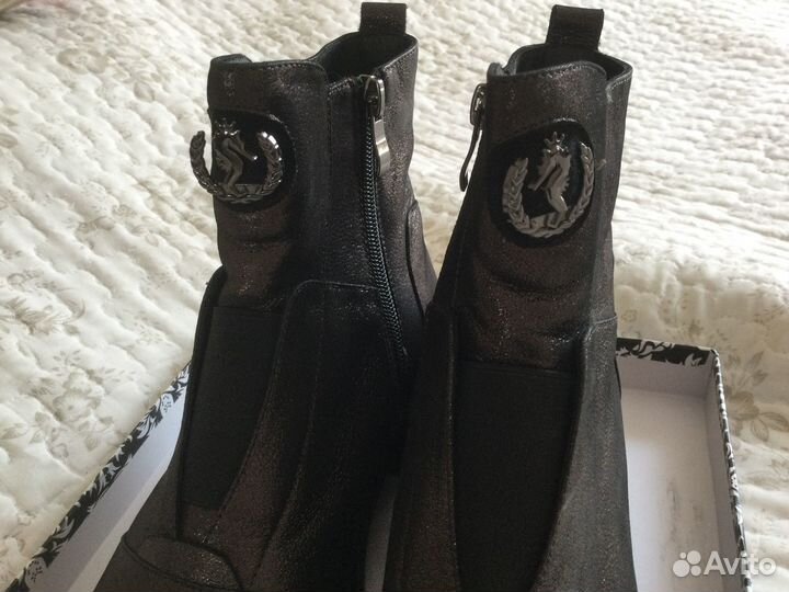 Ботинки женские