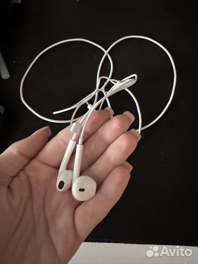 Наушники earpods