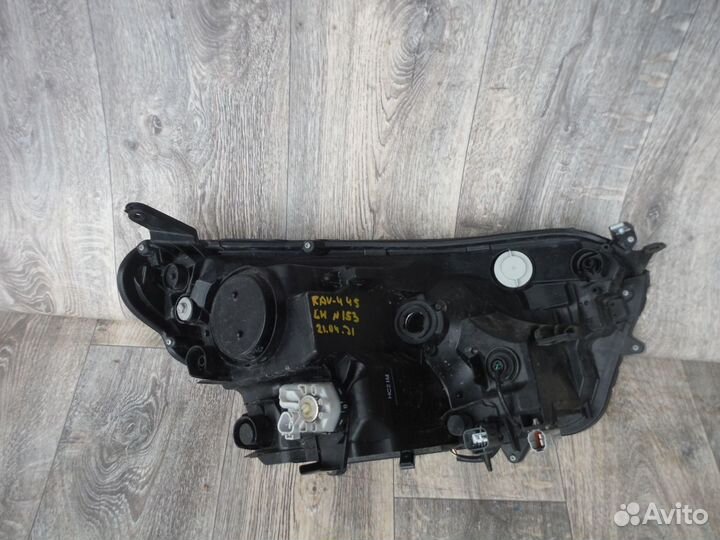 Фара левая №153 Toyota RAV4 (XA45) 2017