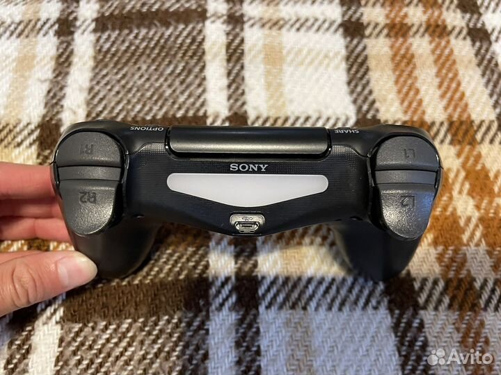 Джостик Sony PS4 чёрный