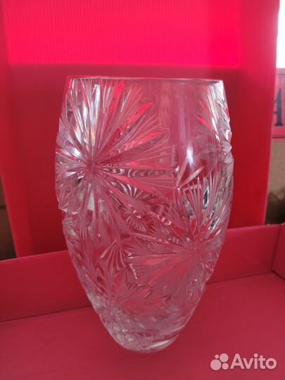 Ваза хрустальная для цветов