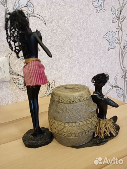Статуэтка Африканка