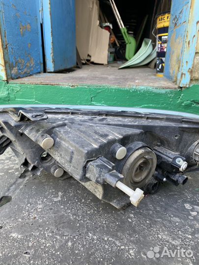 Б/у передня фара лада гранта fl