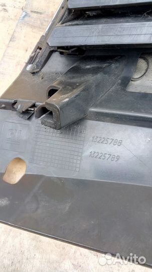 Решетка радиатора Astra H Рестайлинг Vauxhall 5д