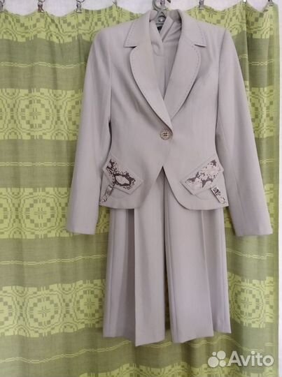 Брючный костюм женский 40 42