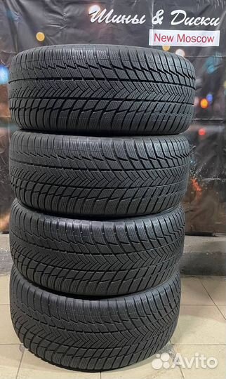 Bridgestone Blizzak LM-001 285/45 R21 113V