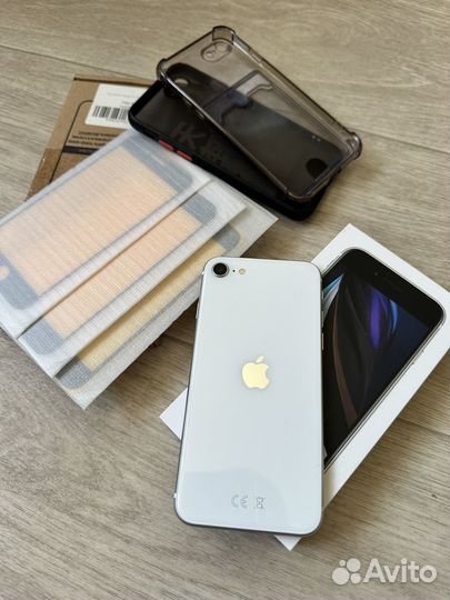 iPhone SE (2020), 64 ГБ