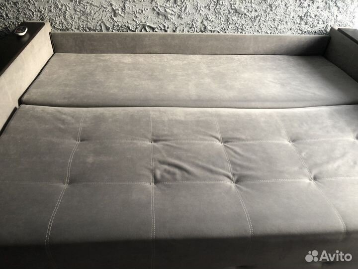 Диван