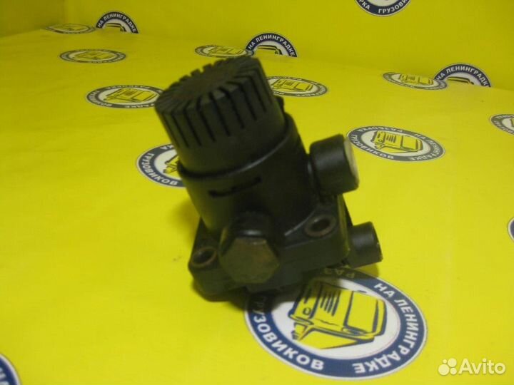 Клапан ускорительный 0044298044