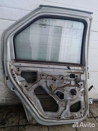 Двери на renault logan 1
