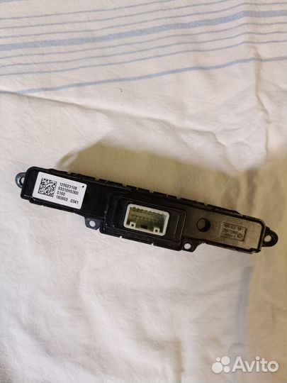 Кпопка подогрева сидений Hyundai Solaris