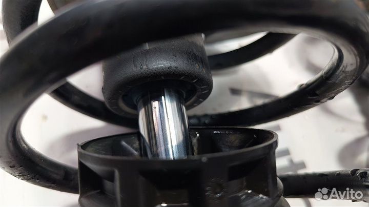 Амортизатор/стойка передняя правая Peugeot 207