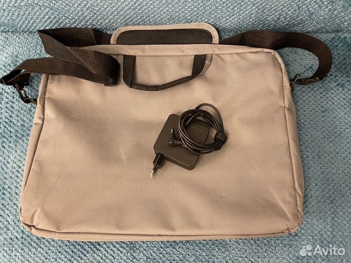 Ноутбук Lenovo 17.3 Ryzen 7 / 20 GB RAM / 1128GB