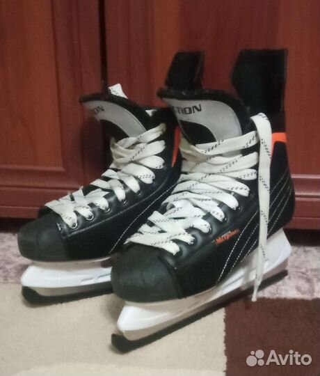 Коньки хоккейные 40 размер