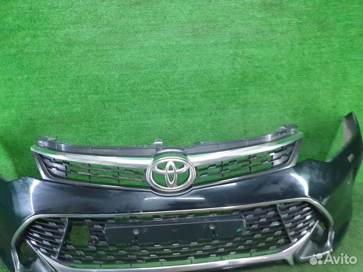 Бампер передний Toyota Camry