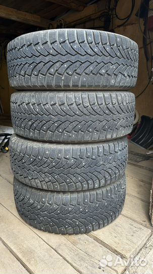Pirelli Formula Ice 215/50 R17